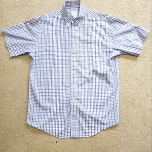 Brooks Brothers MENS shor sleeve dress shirt. Medium. ex condition.